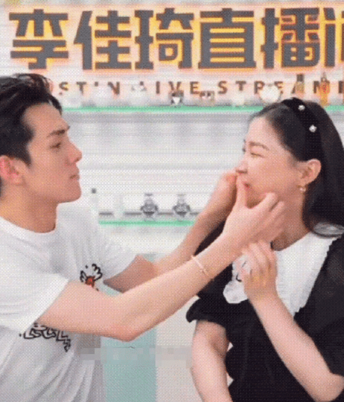 金靖|李佳琦金靖被曝恋情！女方宣誓主权？发文：好希望你也在哦！