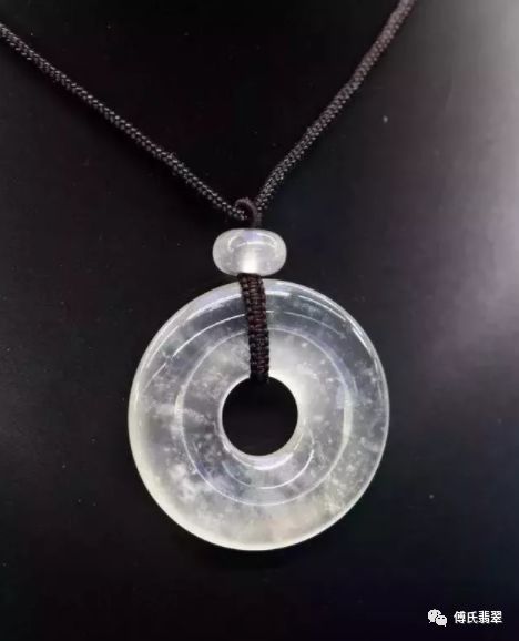 「」翡翠平安扣，翡翠无事牌，自古以来就是个好东西！