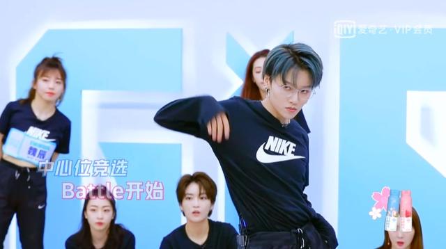 lisa▲《青春有你2》非日常狂欢组强强联手 连LISA都在称赞实力过硬