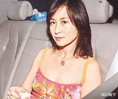 #李嘉欣#何鸿燊去世豪门争斗落幕，二房长女成赢家，但她撕李嘉欣时才叫狠