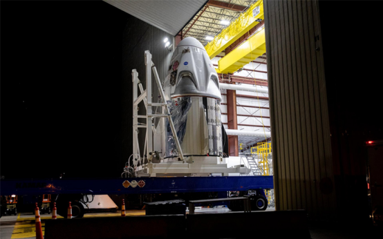 「航天」新一代航天服亮相，重量减轻性能提升，但缺陷也很明显