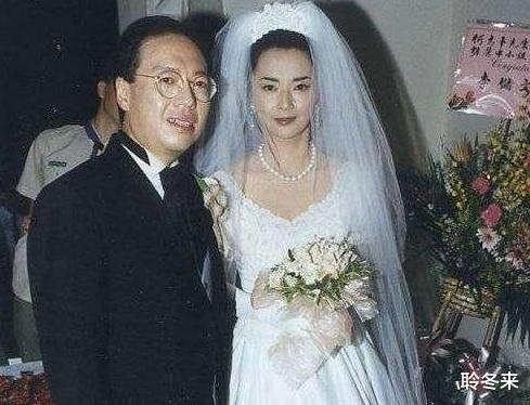 胡慧中|1989年,胡慧中从三楼被炸下烧成\火人\,从此踏上\放纵\不归路?