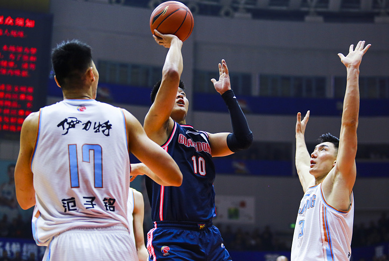 广东男篮：忠心不变！今夏赵睿不会离开，宏远队或将给予900万年薪