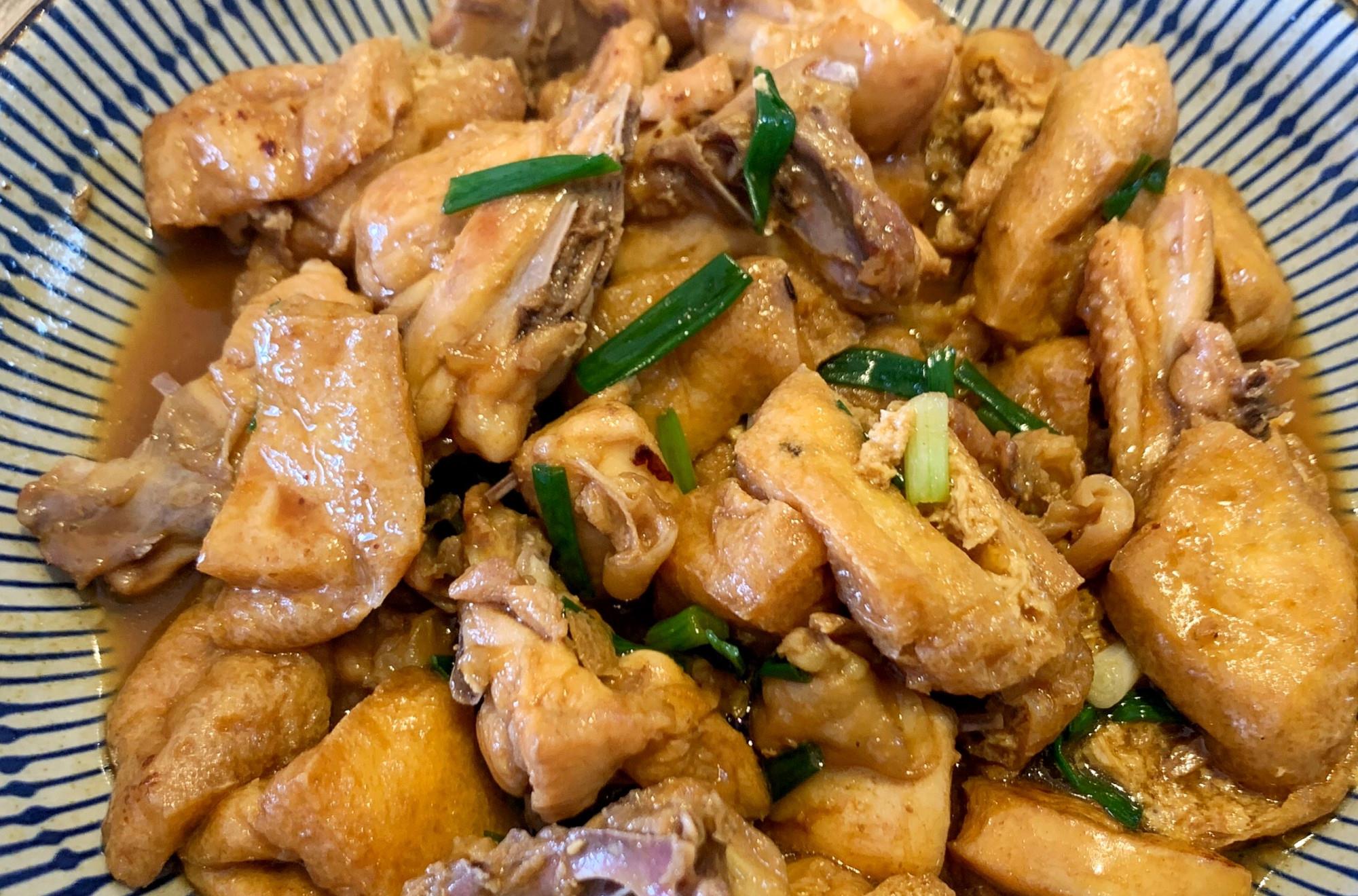 【豆腐】五月，老爸就馋这个菜，焖一焖就上桌，营养又管饱，太下饭了