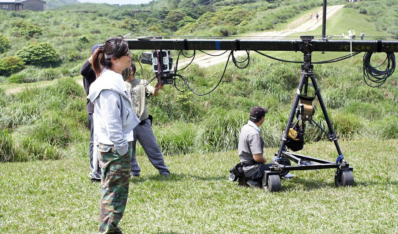 杨丞琳|杨丞琳凌晨发文：得知您离世的消息很是难过。应采儿父亲发文悼念：斯人已去