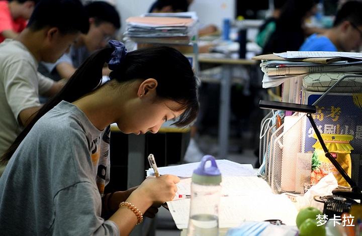 清华大学|比屈诗颖还牛，清华大学“零字班”这名本科新生，尚未满15岁