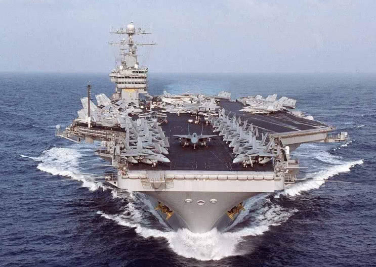 「」如果舰员不小心从航母上掉下去，还能救得上来吗？答案很现实