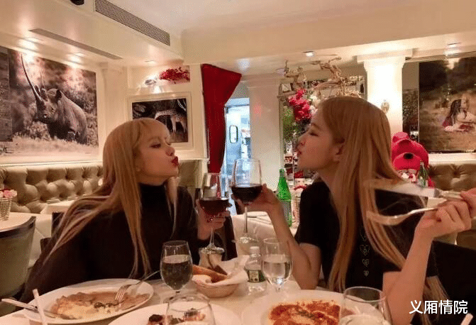 「金智妮」Blackpink带新专辑回归,Jennie白发新造型上热搜。