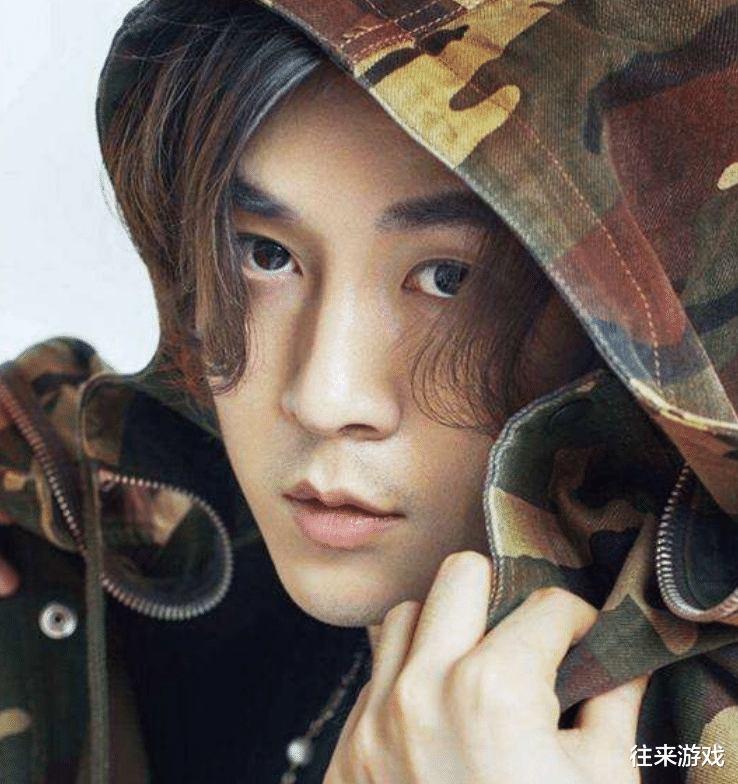 「张大仙」张大仙晒出cos李白照片，看清他的颜值，粉丝直呼：太帅了！