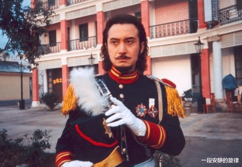 傅隽:53岁的他是国家一级演员,长相酷似外国人,他的身份却让人意外