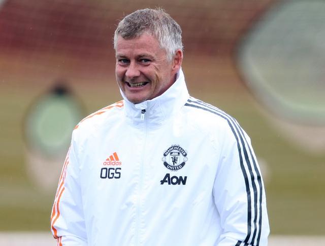 王源|凌晨5点,曼联官宣:33岁锋霸卡瓦尼加盟!索帅:很高兴签下他