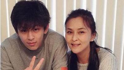 何音|她花13年“力捧”丈夫，却惨遭抛弃，如今嫁小鲜肉进行“报复”