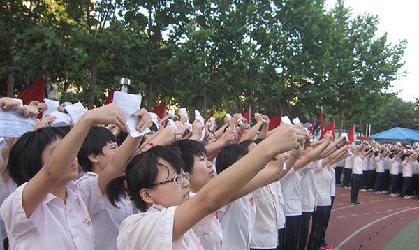 高职|家长：复读吧！孩子：宁读高职！高三班主任劝和：认真分析再决定