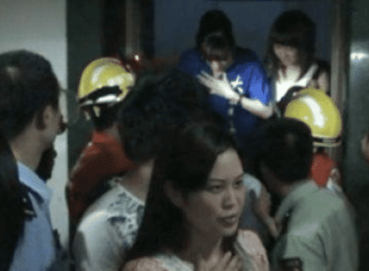 []当年6名高考生被困电梯，将酒店告上法庭后赔了多少钱？说出来你可能不信