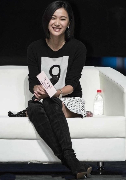 波波头|徐静蕾换发型了！波波头气质出众，未P图美成这样哪里像45岁！