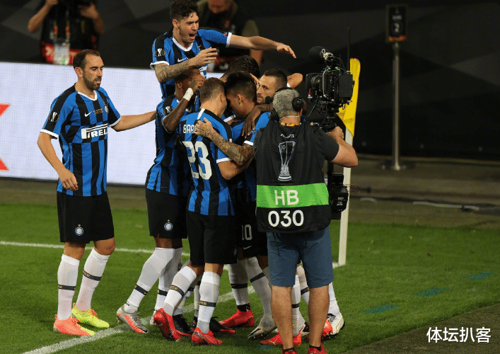 欧联杯|卢卡库自摆乌龙！塞维利亚3-2险胜国际米兰，第6次捧起欧联杯冠军