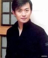 黄海冰|47岁黄海冰成配角，从\万人迷\变\无人提\ 网友：全是\自作自受\