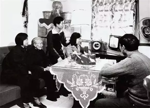 「老照片」1984年中国老照片：图2很熟悉、图7让人怀念、图8当时很少见