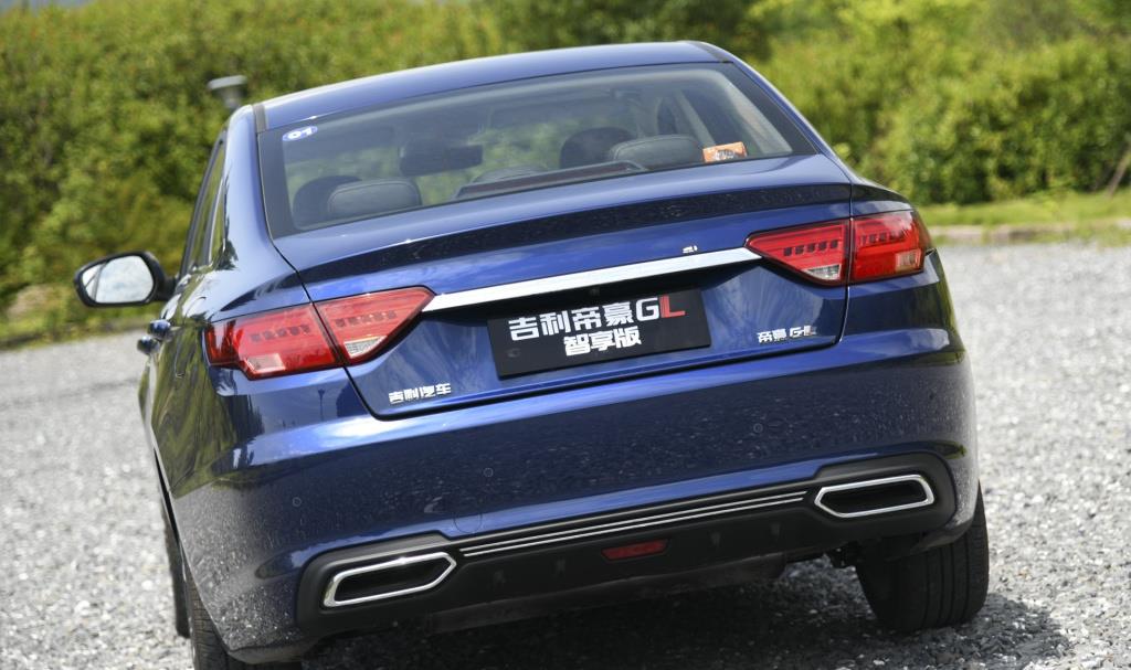 吉利帝豪gl▲花8.4万买了辆吉利帝豪GL，行驶2200公里后，车主终于说了句实话