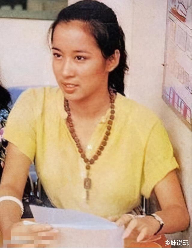 朱玲玲|罗康瑞:为娶郭晶晶婆婆抛弃原配,儿女无一人愿意继承百亿遗产