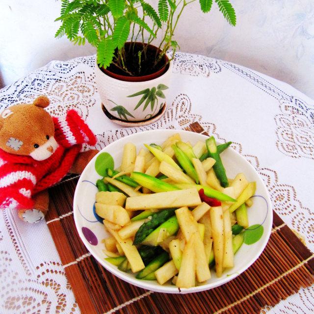 【茭白】蚝油茭白炒芦笋，清淡可口，不错的家常菜！