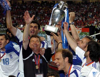 德甲|拜仁8-0沙尔克04，还不是比分相差最大的，历届德甲比分相距最大的排名