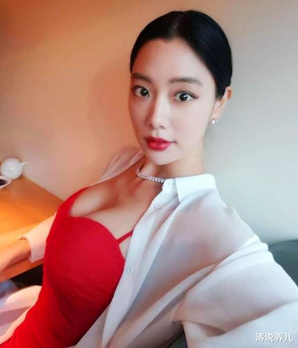 [李成敏]“亚洲第一美女”无人敢追，32岁仍单身，网友：太美怕“绿”