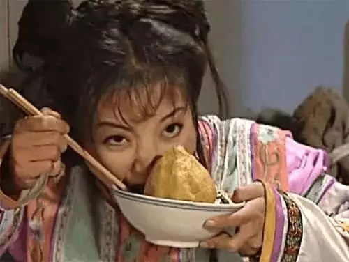 鸡蛋|为拍戏他生吞12个鸡蛋，他喝一大桶牛奶，只有她在侮辱观众智商