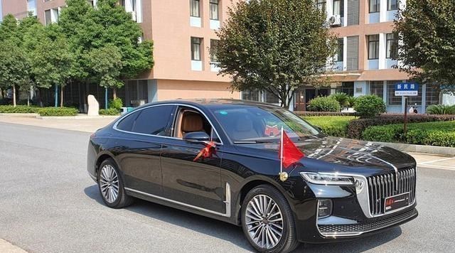 奥迪A4L|36万提红旗H9，一月后再开奥迪A6L，首批车主：差距明显！