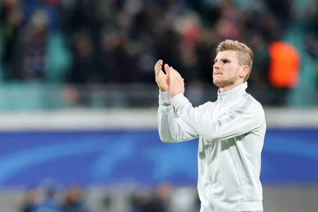 国际米兰:劳塔罗离队在即,国米瞄准36场造39球神锋,欲外租将+现金换之