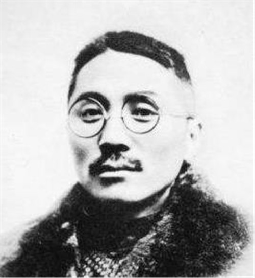 王亚樵|王亚樵出手救下被辱少女,少女谢恩后却掏出手枪,他的反应奇绝