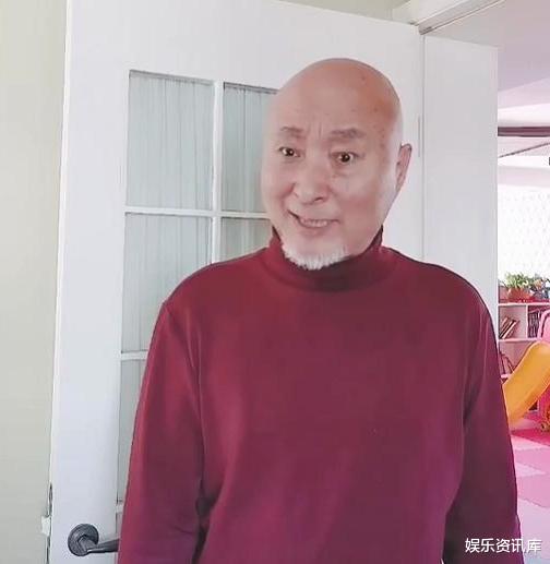 [赵薇]陈佩斯儿子“卖天价口罩”，遭陈佩斯棍棒毒打，网友直呼大义灭亲