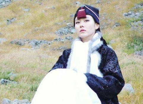 「孙艺珍」孙艺珍古装气质优雅，贵族千金、艺妓造型美成仙，被网民称为孙仙