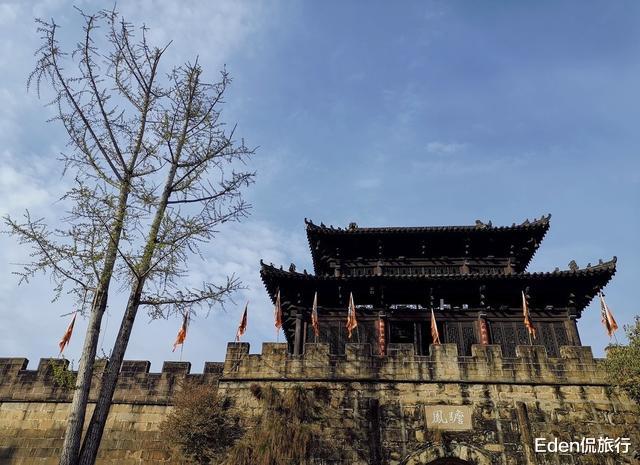 『古镇』凤凰古城和凤凰古镇有什么区别？别再傻傻分不清