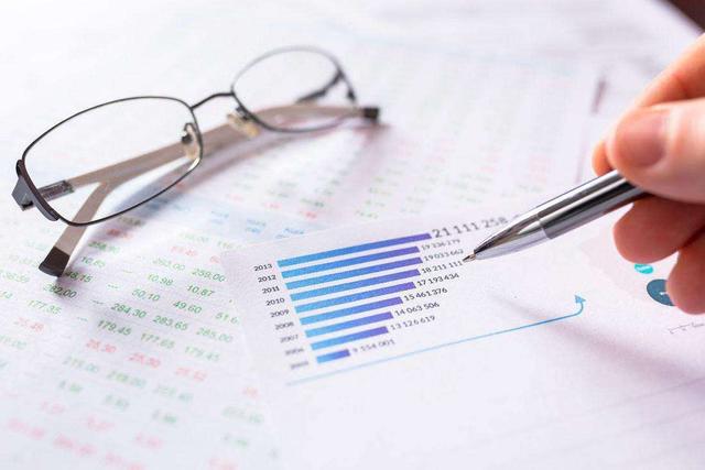 ：文科生选择哪些专业，未来的发展更有前途？这些文科专业的优势很大