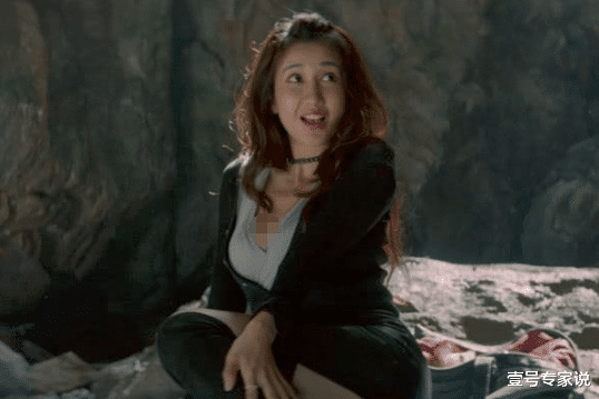 徐峥▲她出道10年都没被徐峥捧红, 却因在黄渤电影里跳了10秒，就让人铭记！