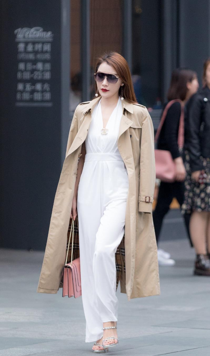 穿衣搭配|职业女性穿衣要有正式感，这几款日常通勤装，让你生活工作两不误