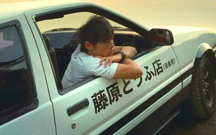 周杰伦■周杰伦被这车坑惨！成本5万他6000万将其买走，网友：人傻钱多？