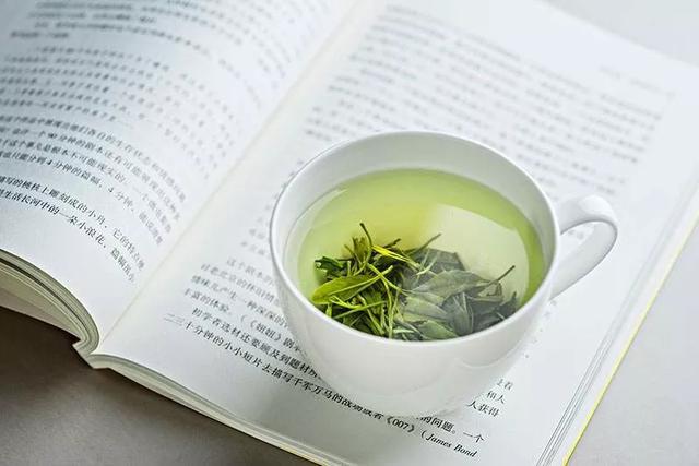 「绿茶」脂肪最害怕的7种食物，抑制脂肪堆积，促进脂肪消耗，多吃多瘦！