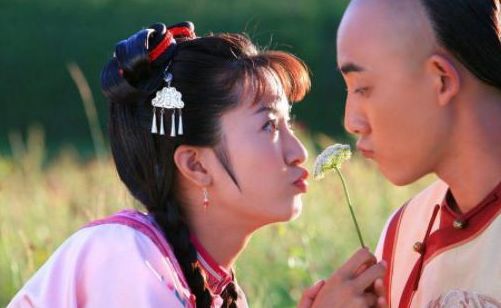 乾隆▲作为五阿哥唯一的女儿，只因母亲身份卑微，乾隆赐她可笑封号！