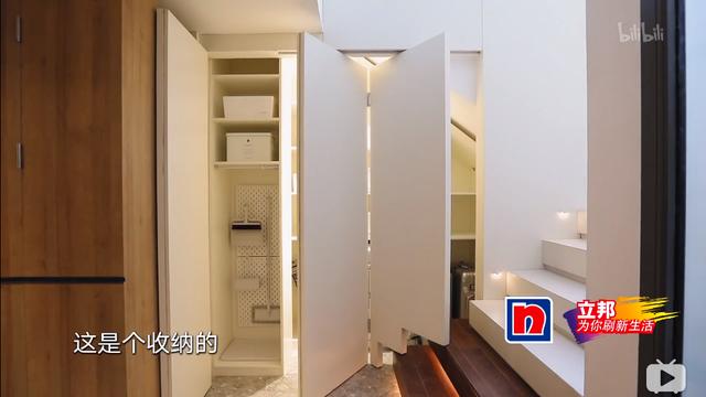 『』新婚夫妻找婚房，400万买78㎡危楼，摇摇欲坠，改造完4千万也不卖