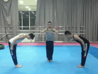 |“网恋女友终于奔现,我是不是被骗了...”网友:不要给我,哈哈哈哈