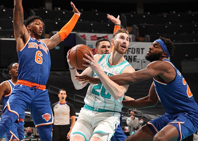 海沃德|狂轰34分带队四连胜！海沃德爆发，三球锦上添花，小里弗斯难救主