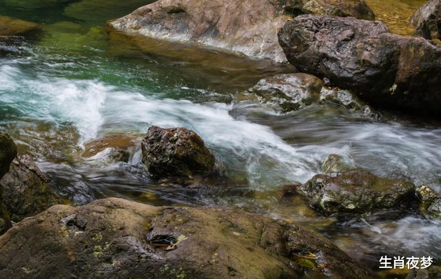 死水@6月中,咬牙坚持一下,吉星高照来到。3生肖贵人助力,生活新气象