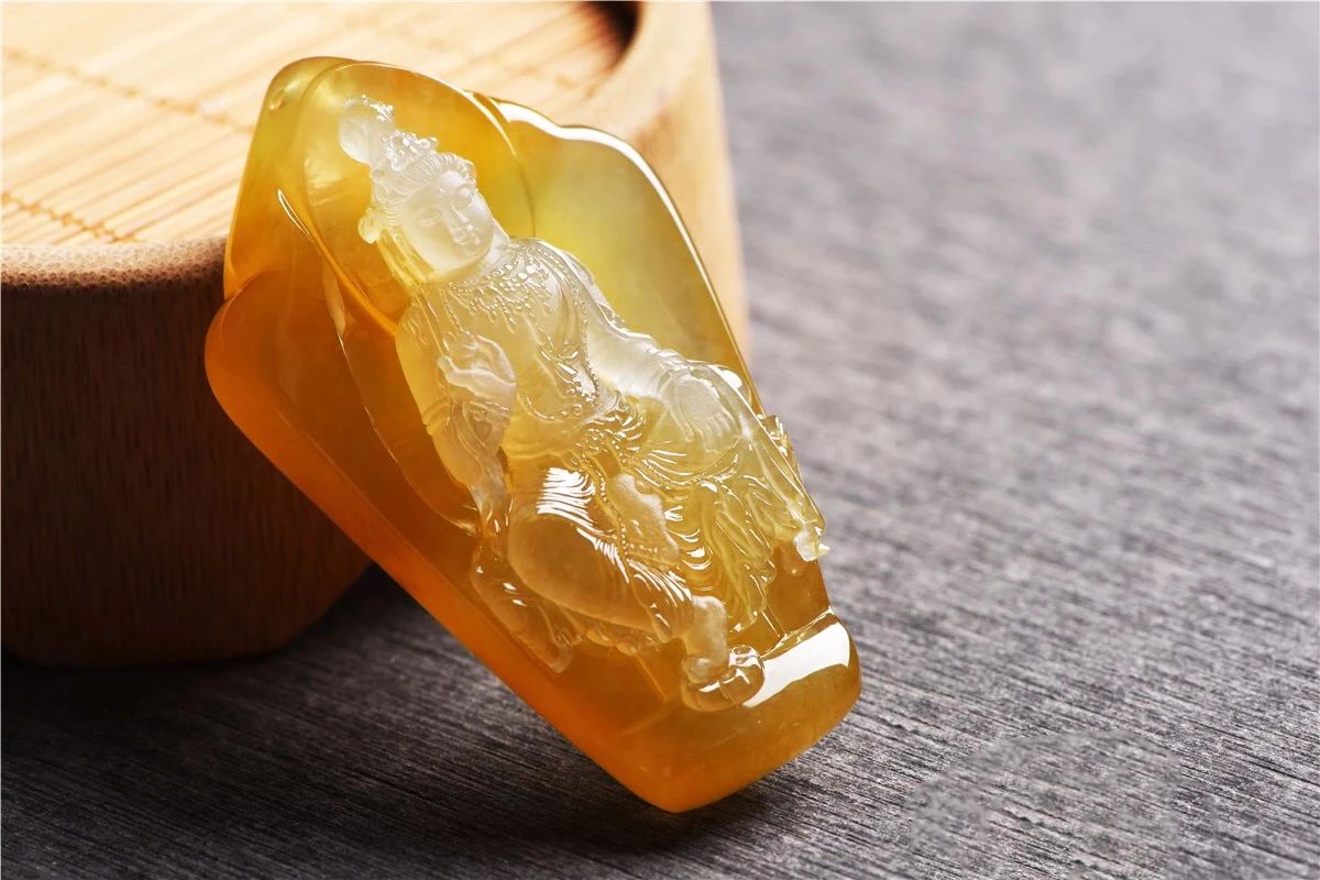 翡翠|养眼！ 有些翡翠的美～只可意会不能言传?