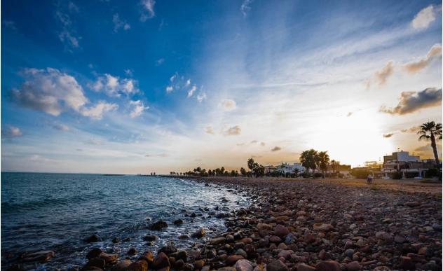 生肖|10月下旬，梦里看花，相思弥漫，虔诚回首，许你一世清欢的3大生肖