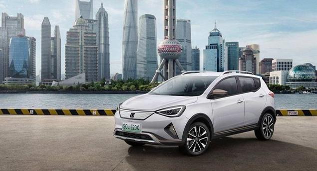 混合动力|\有电用电，没电用油\，插电混动型车近乎完美，为啥却没人买？