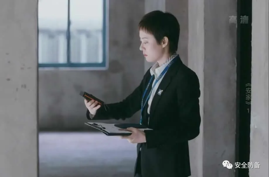 你还在用卷尺测量尺寸吗？《安家》店长房似锦都用了测量神器