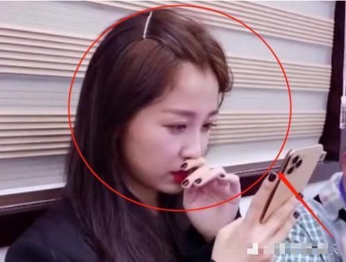 [唐艺昕]有酒窝是什么体验？唐艺昕在唇角，杨紫在脸颊，看到虞书欣，真是奇才