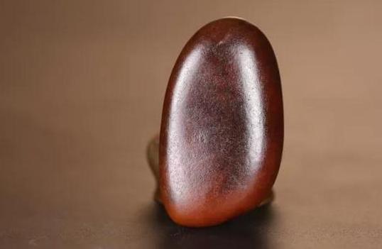 雕刻|“大开门”的和田玉籽料是什么样的？开不开门真的很重要吗？